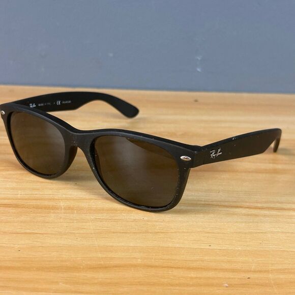 Ray-Ban RB2132 622/58 New Wayfarer Unisex Black Sunglasses Acetate Frame-Only - Picture 1 of 7